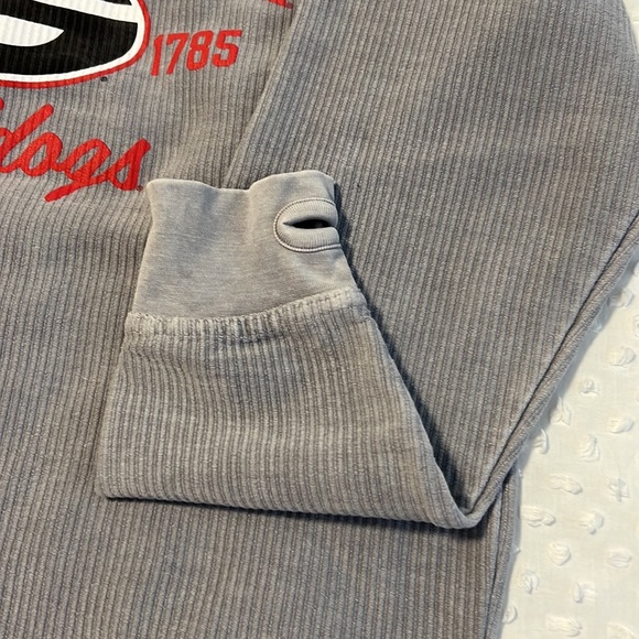 UGA Crewneck - Picture 5 of 6